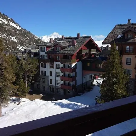 Mont Blanc - Arc 1950 - Ski-in Ski-out, 2 Bed Duplex, Sleeps 8 Bourg-Saint-Maurice