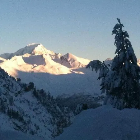 Mont Blanc - Arc 1950 - Ski-in Ski-out, 2 Bed Duplex, Sleeps 8 Apartman *
